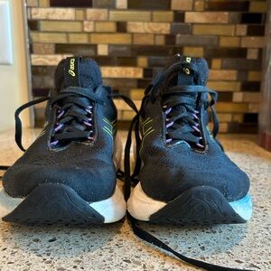 Women’s Cloud Nimbus Asics 7.5